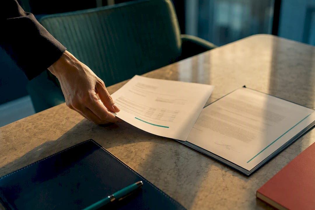 Contract First Late Fee Policy for Freelancers and Agencies, Templates That Hold Up